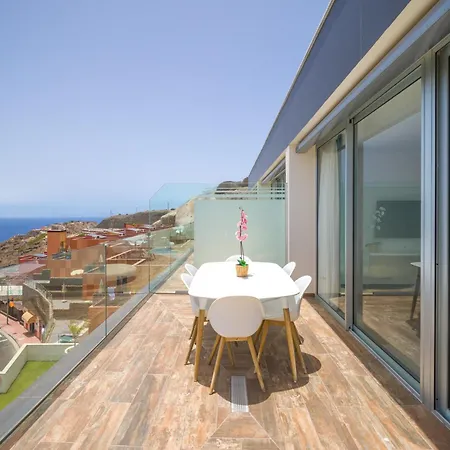 House In Near Playa De Amadores Tatil Evi *