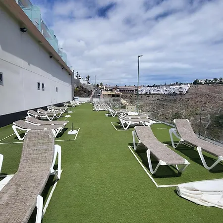 House In Near Playa De Amadores Tatil Evi
